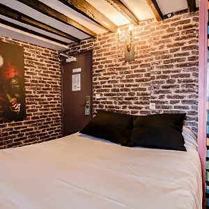 Absolute Republique Hotel