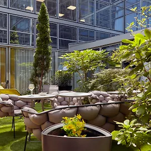 Mercure Paris La Defense Grande Arche Hotel